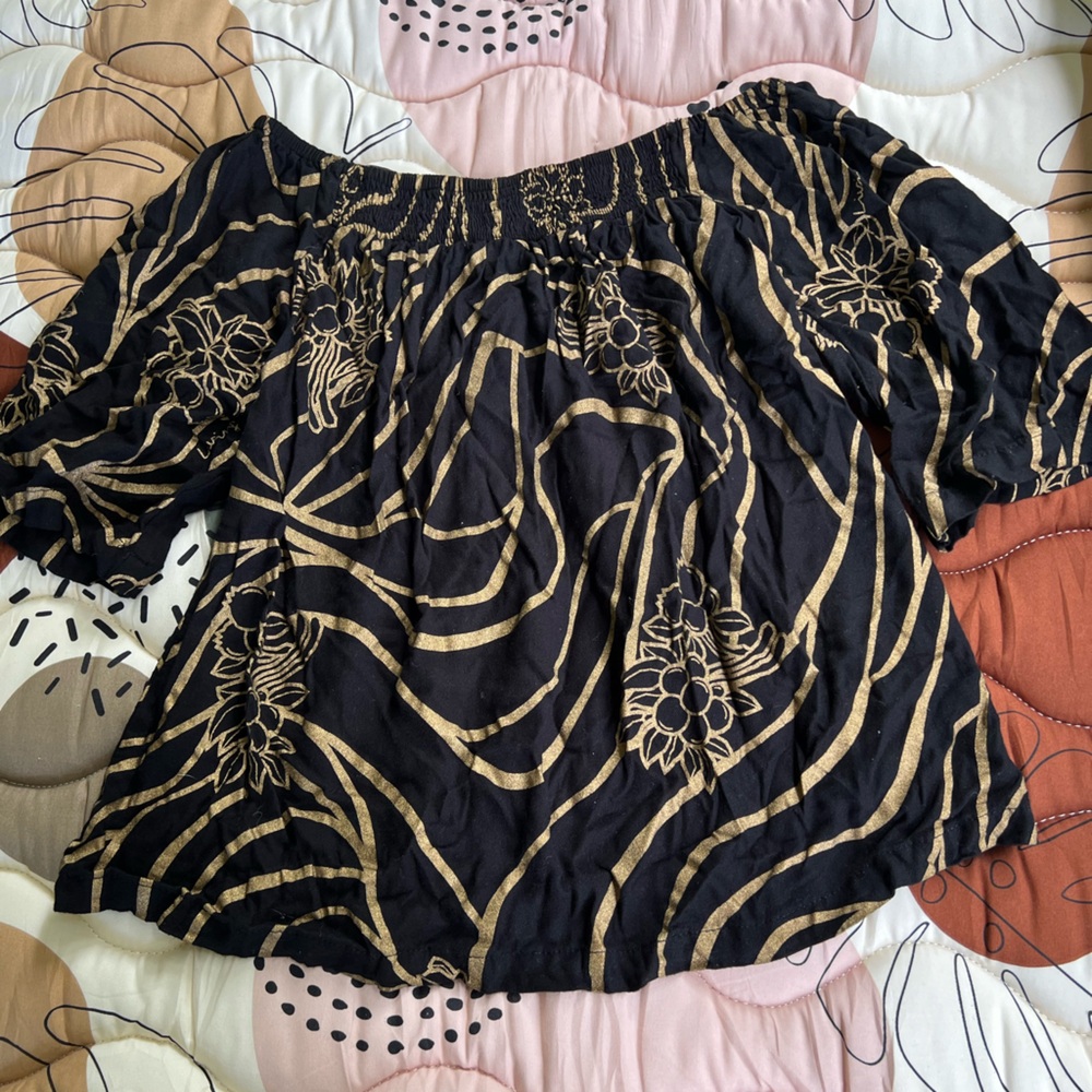 Living Hula top S